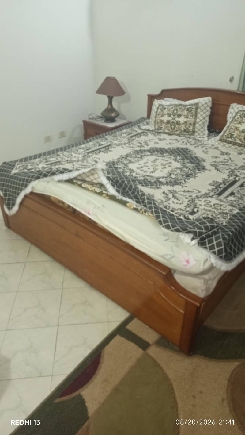 Used double bed 1