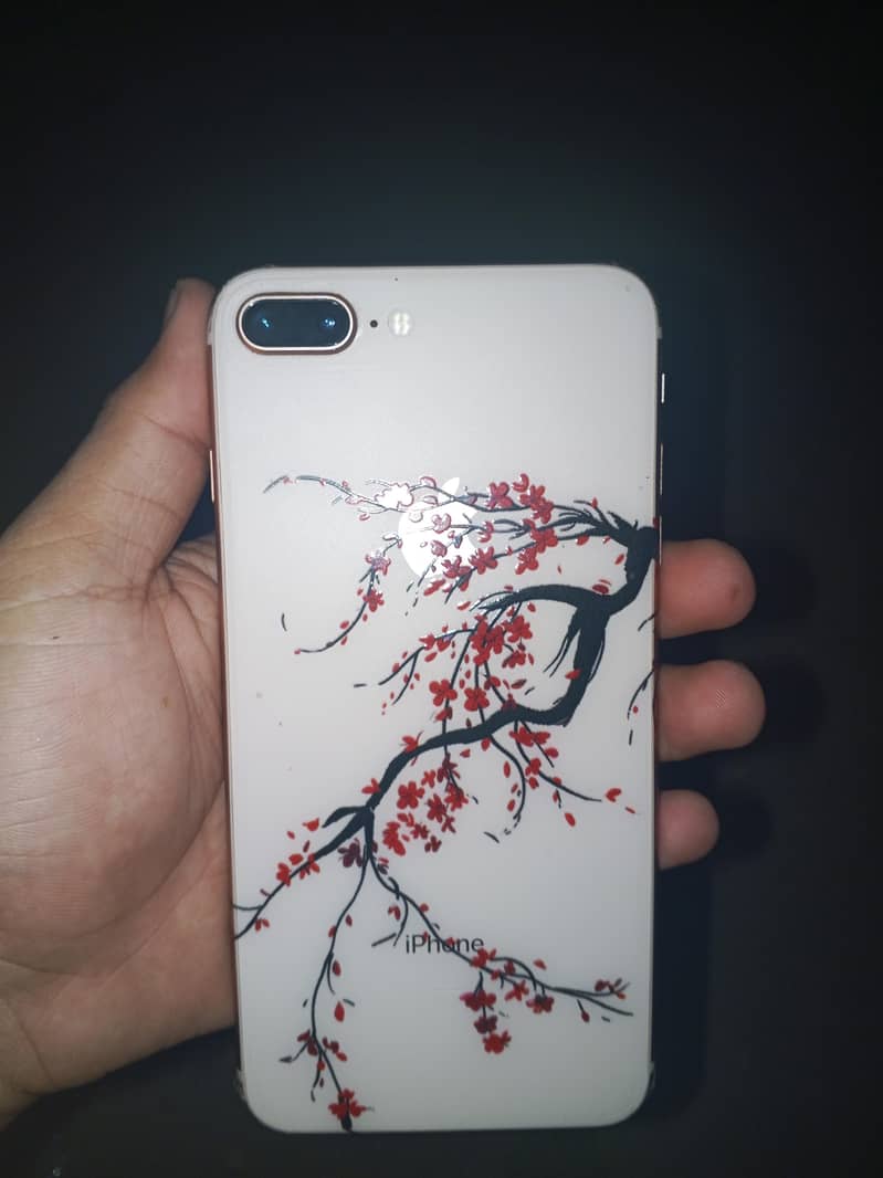 Apple iPhone 8 Plus 0