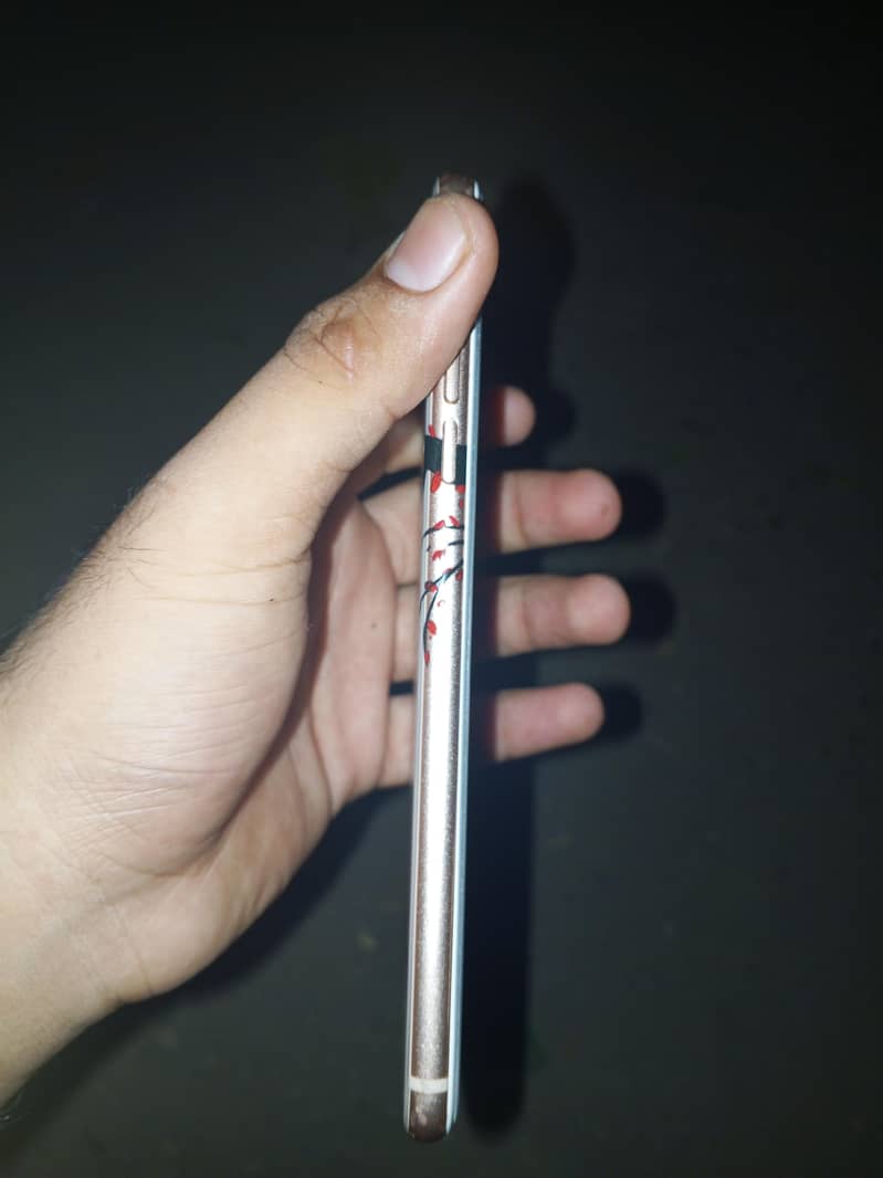 Apple iPhone 8 Plus 2