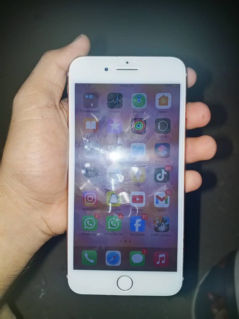 Apple iPhone 8 Plus 3