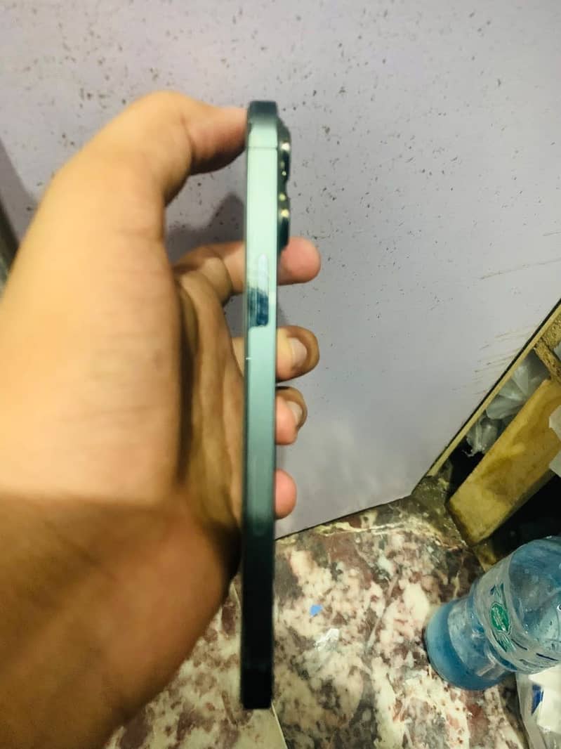 Apple iPhone 13 Pro Max 3