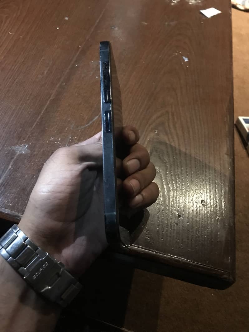 Apple iPhone 13 Pro Max 5