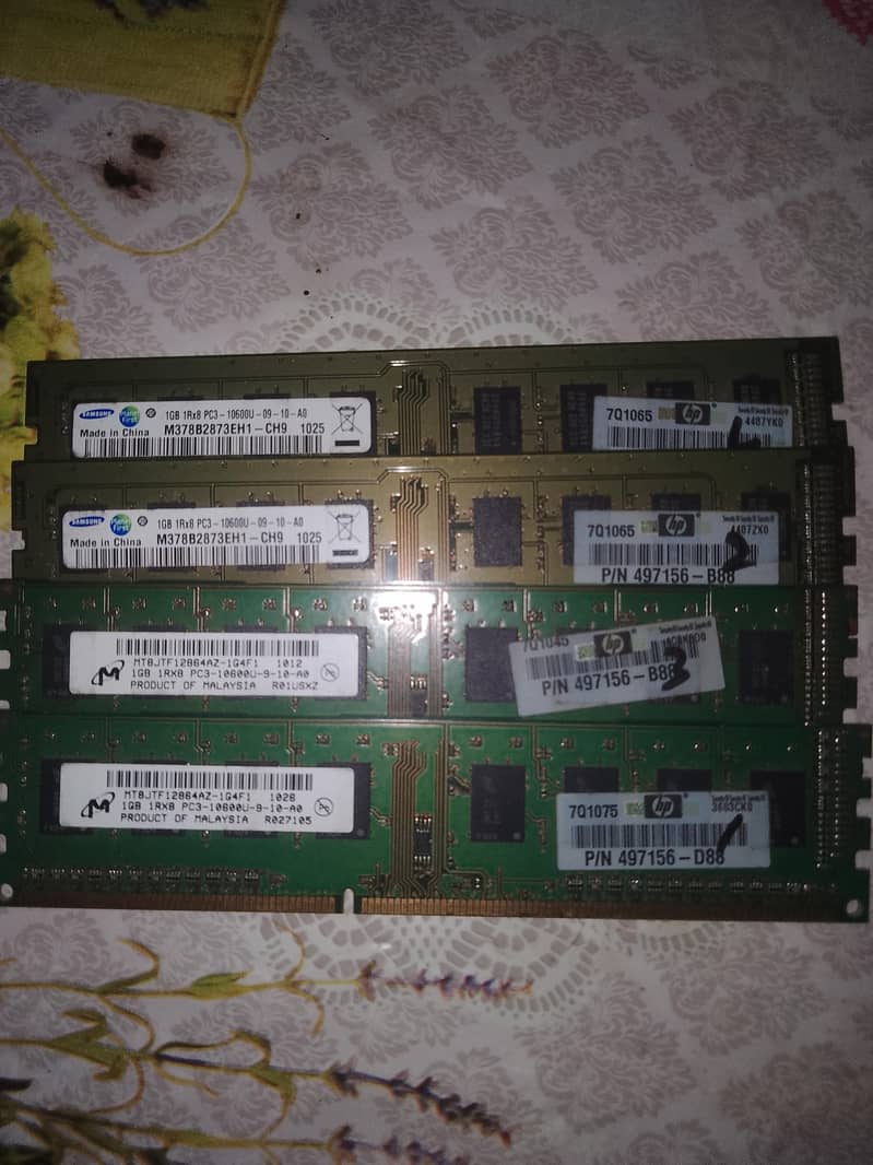 4 DDR3 RAMS 0
