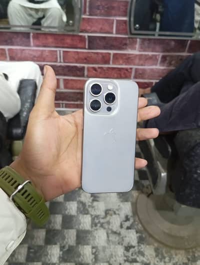 Apple iPhone 15 Pro