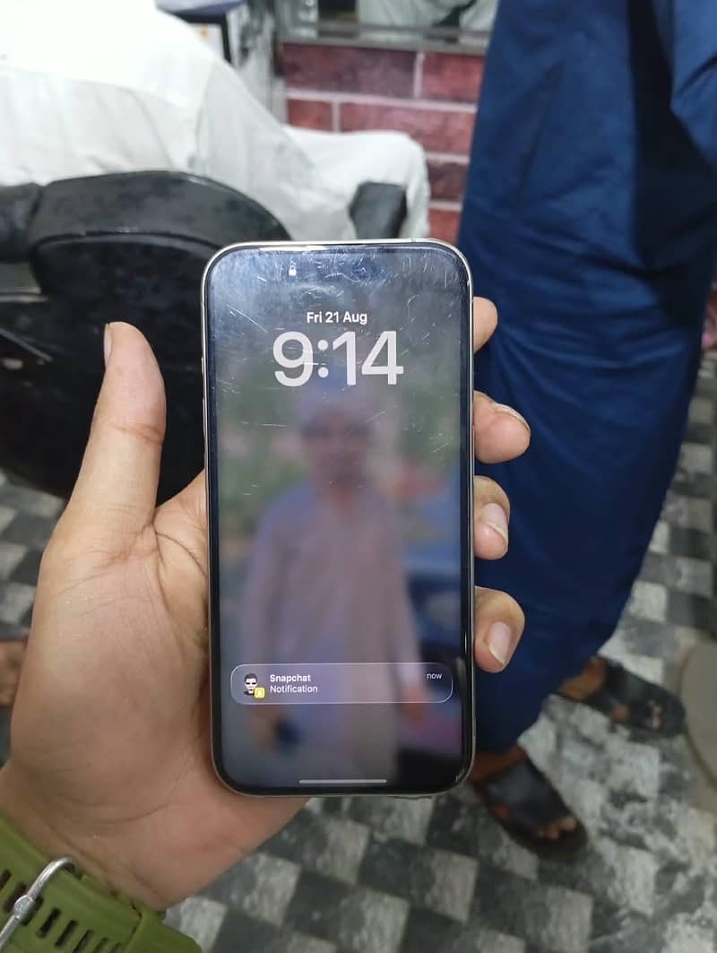 Apple iPhone 15 Pro 4
