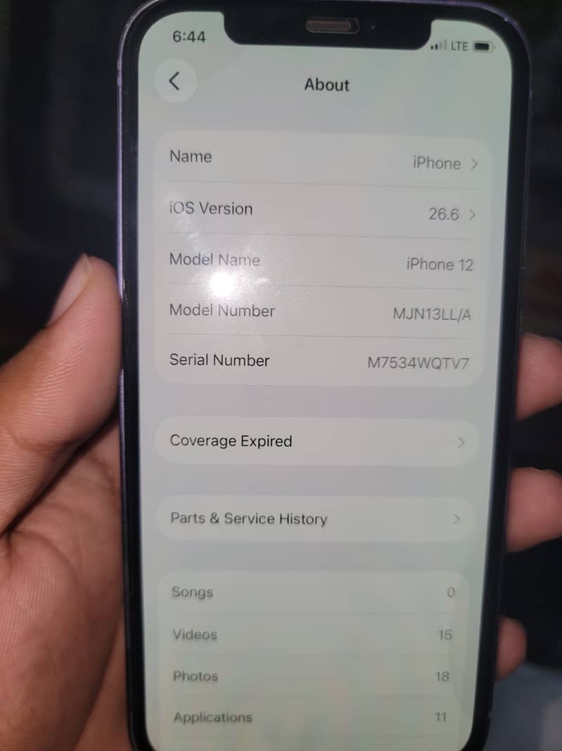 Apple iPhone 12 4