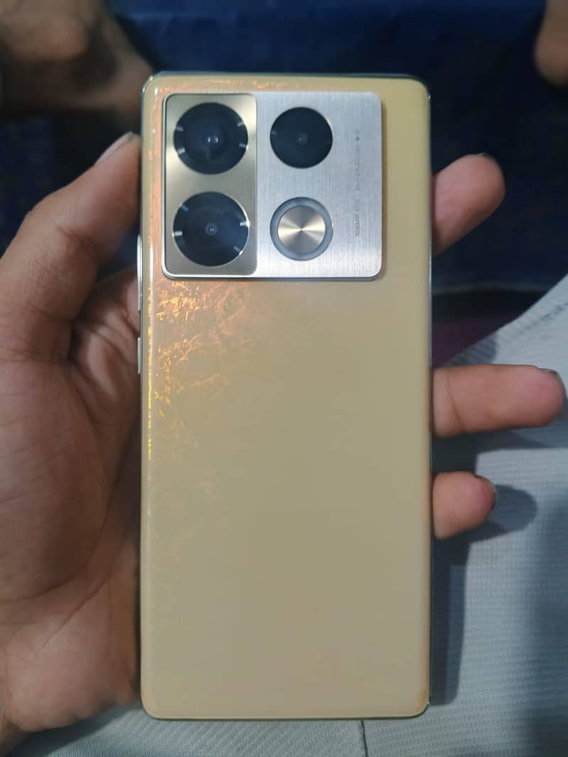 Infinix Note 40 Pro 0