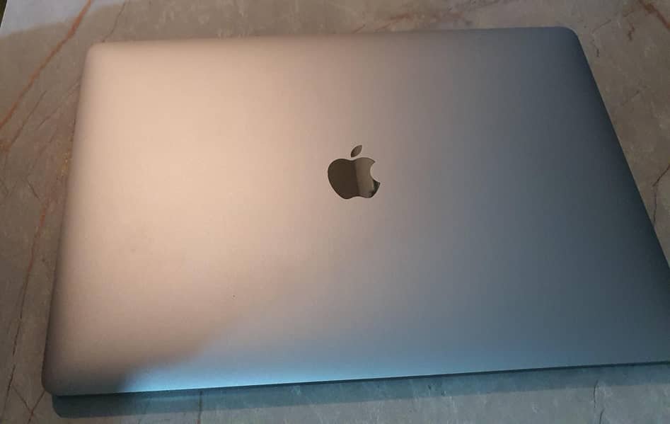 macbook pro 2019 1