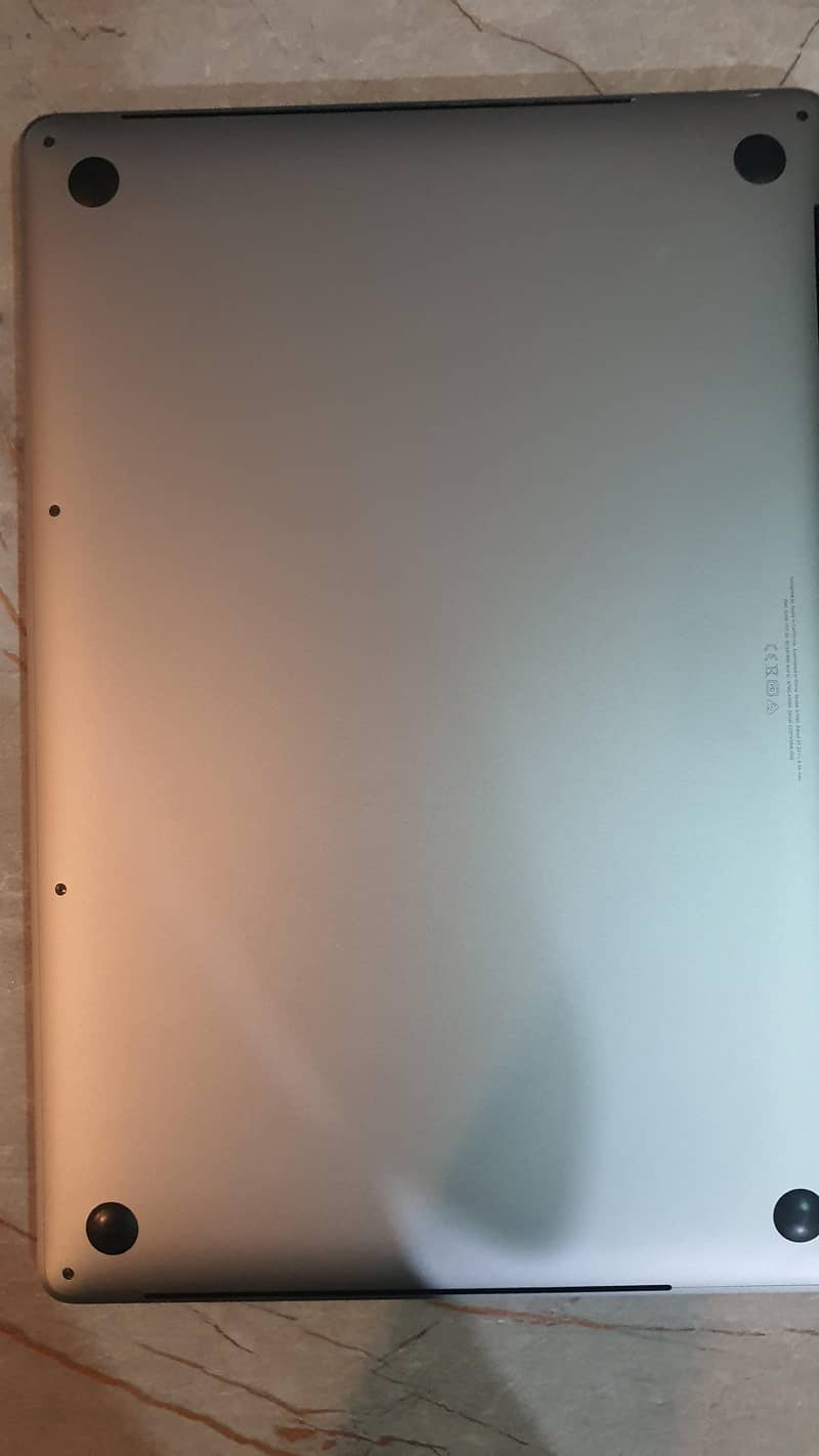 macbook pro 2019 7