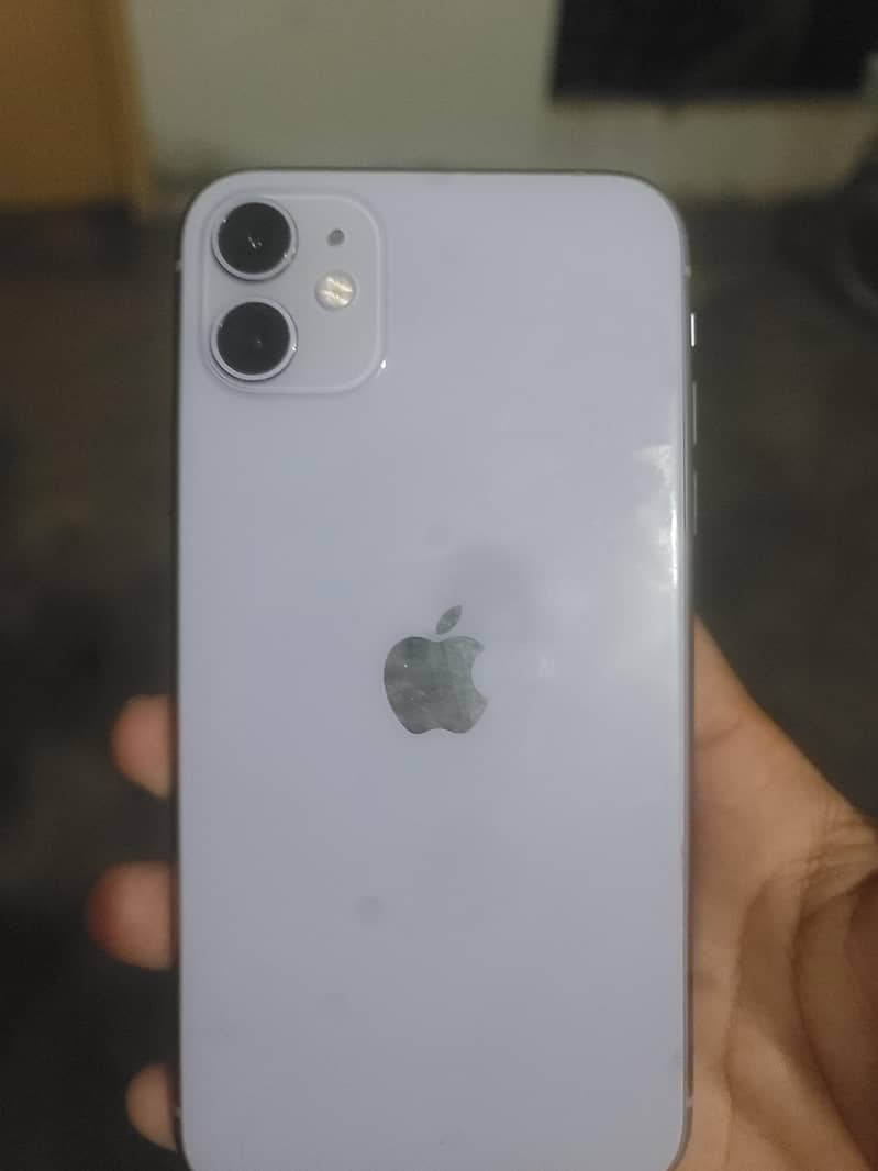 Apple iPhone 11 0
