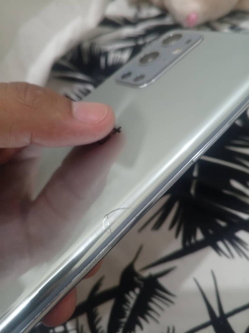 One Plus 9 Pro 5