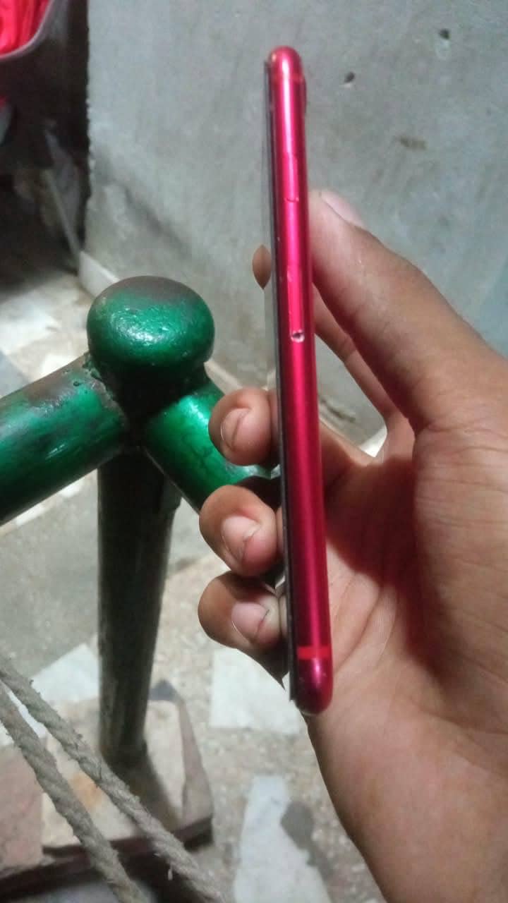 Apple iPhone SE 0