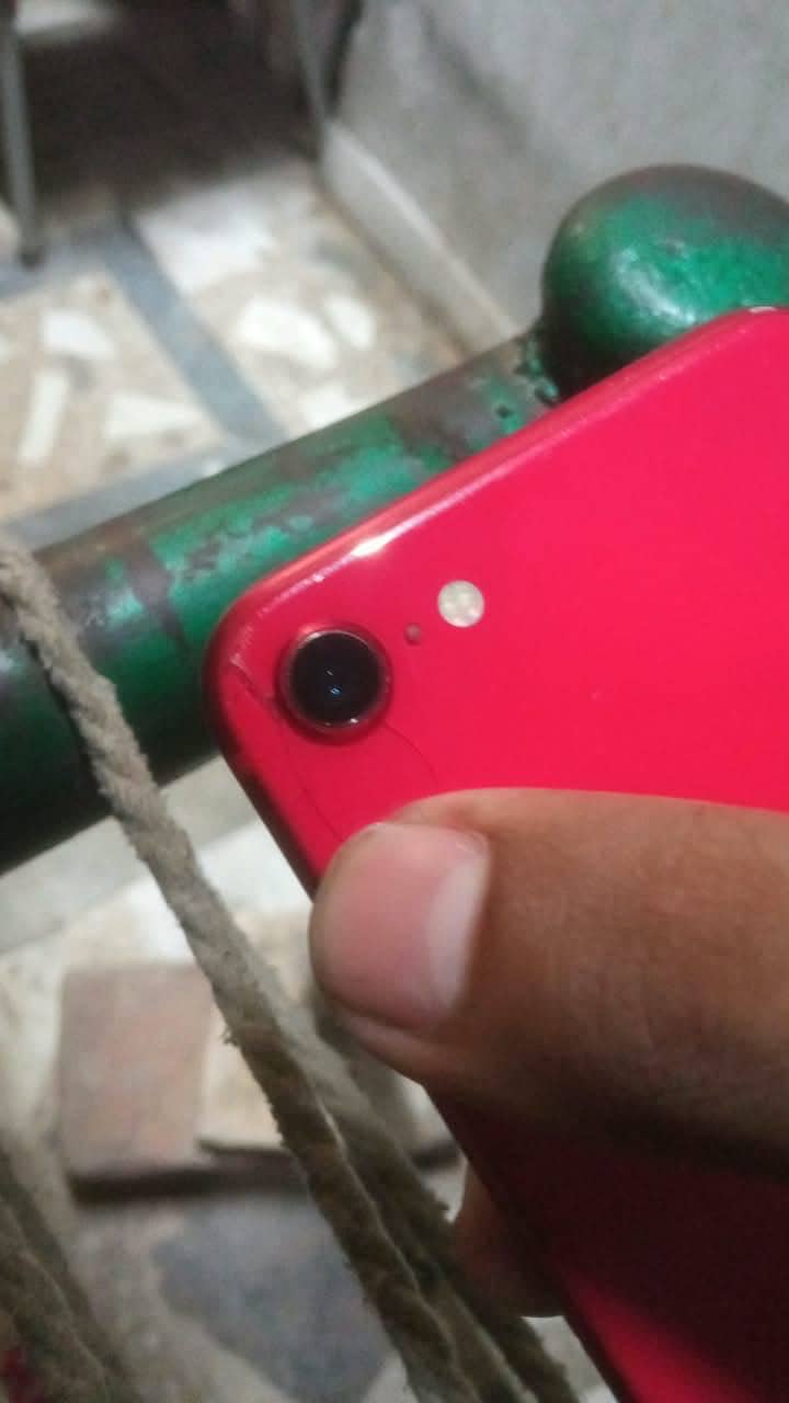 Apple iPhone SE 6