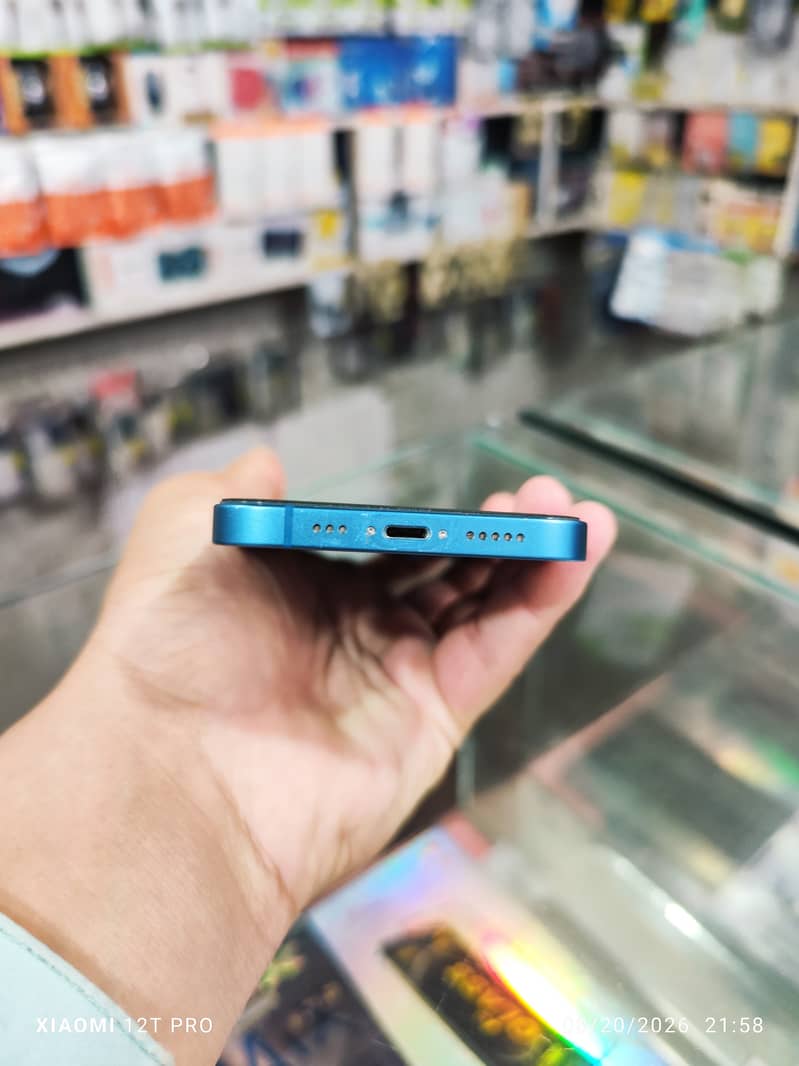 Apple iPhone 13 3