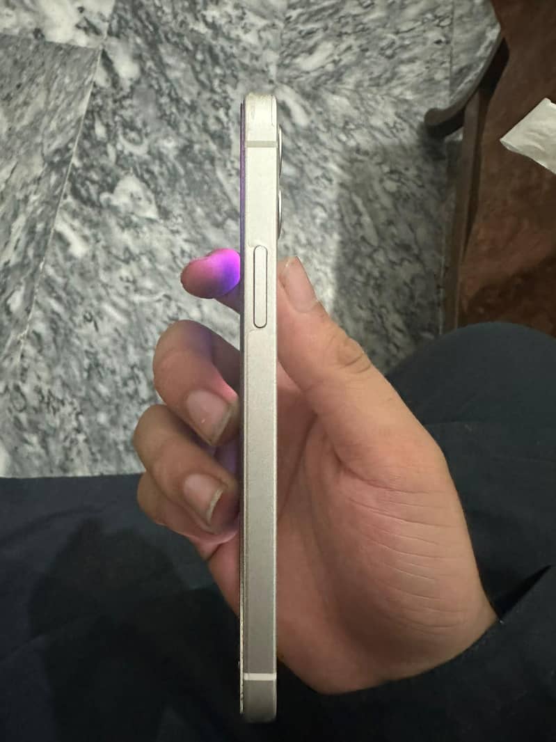 Apple iPhone 12 3