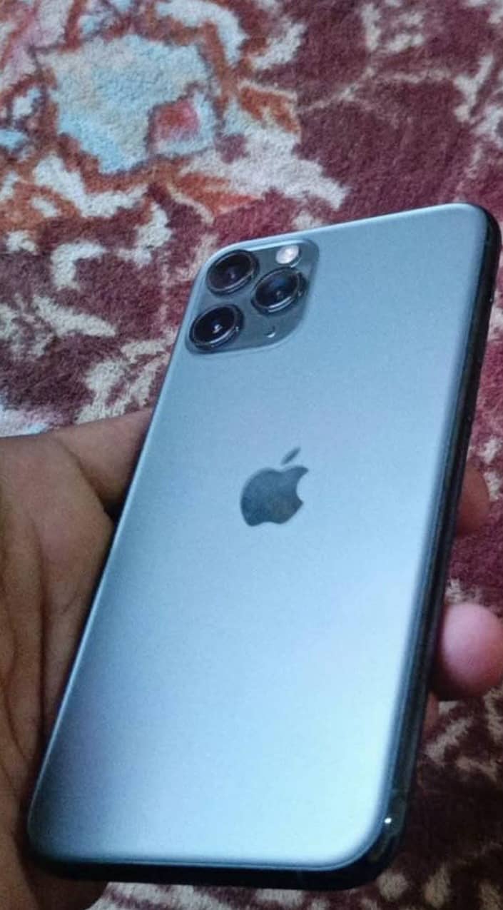 Apple iPhone 11 Pro 1