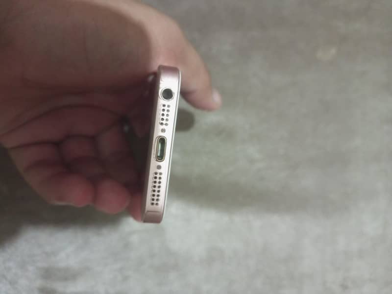Apple iPhone SE 3