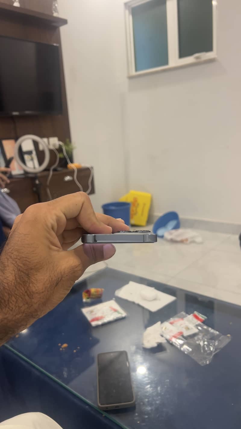Apple iPhone 13 Pro 3