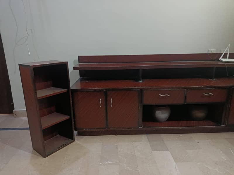 Media wall console 1
