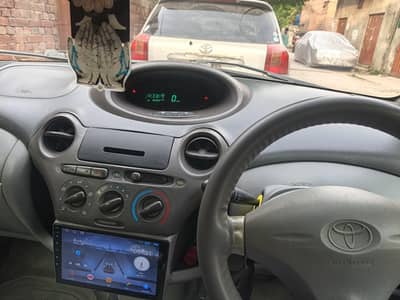 Toyota Vitz 2000