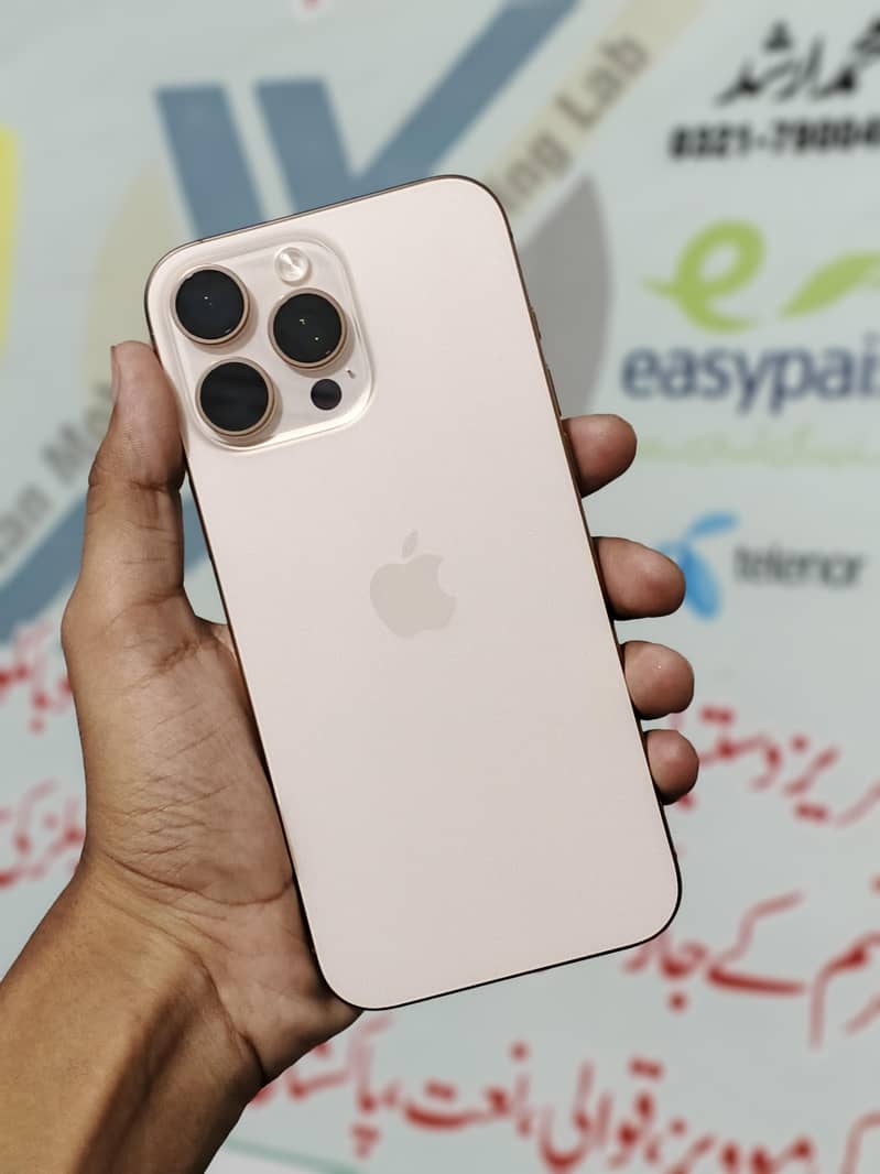 Apple iPhone 16 Pro Max 0