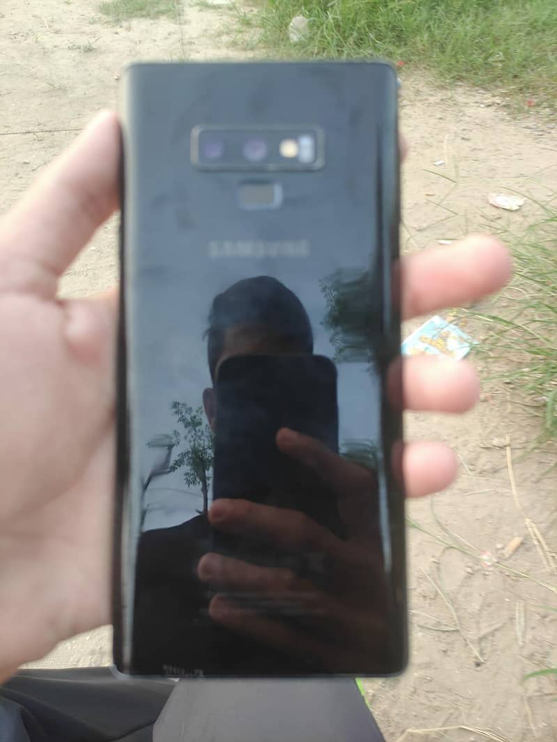 Samsung Mobile Note 9 1
