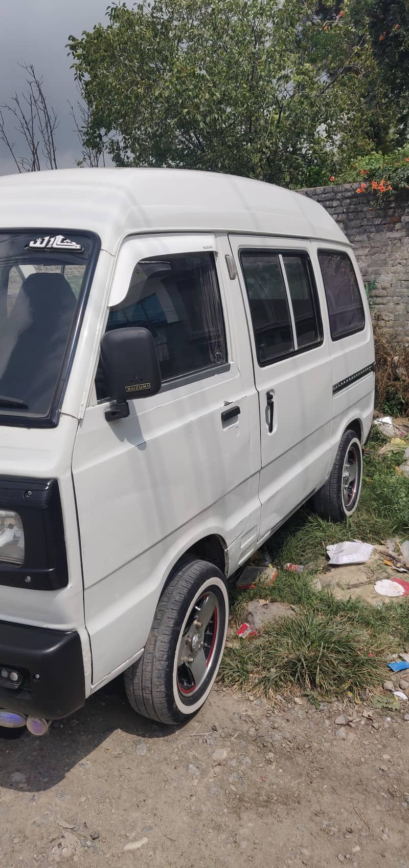 Suzuki Bolan 2011 3
