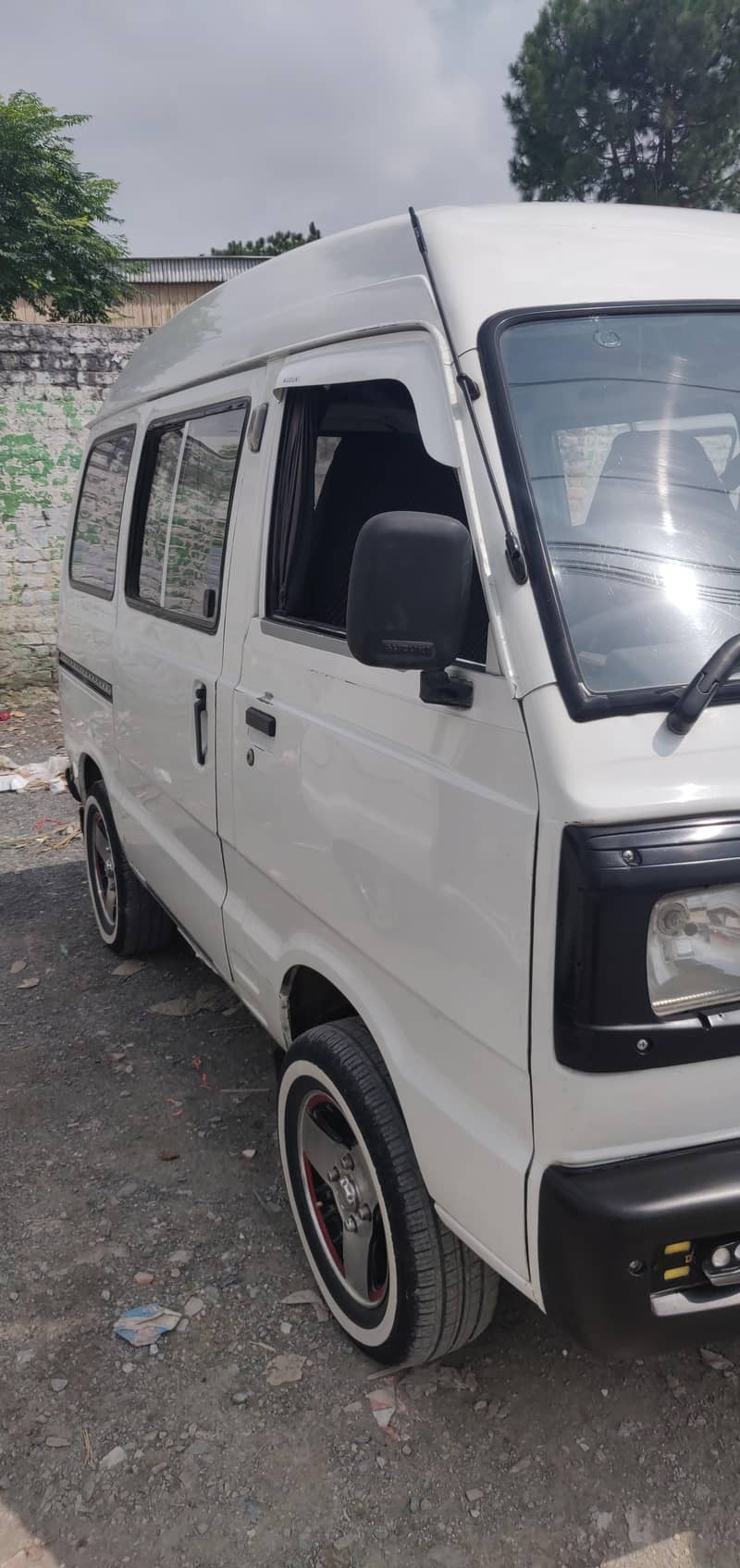 Suzuki Bolan 2011 8