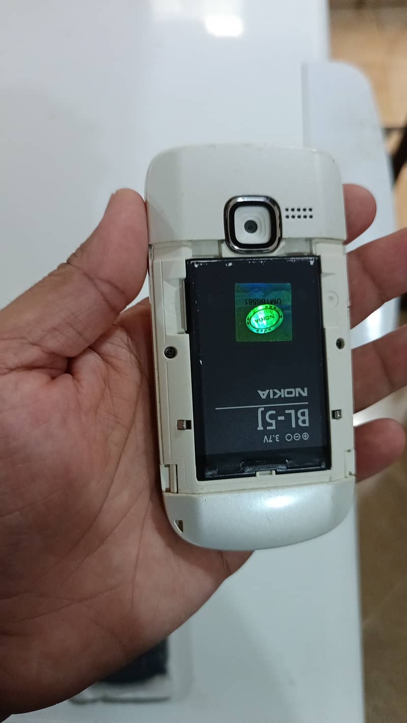 NOKIA C3-00 1
