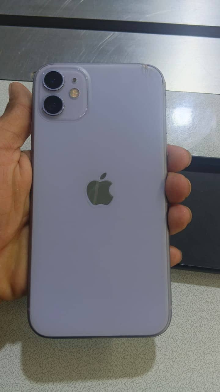 Apple iPhone 11 3