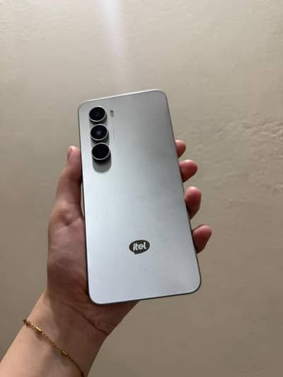 Itel A100