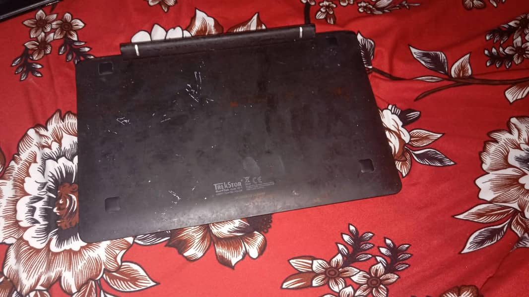 keyboard and Tablets 3