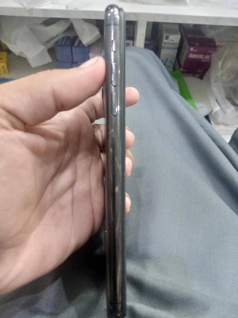 Apple iPhone 11 Pro Max 5