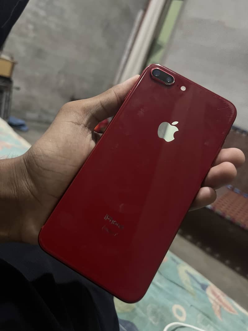 Apple iPhone 8 Plus 1