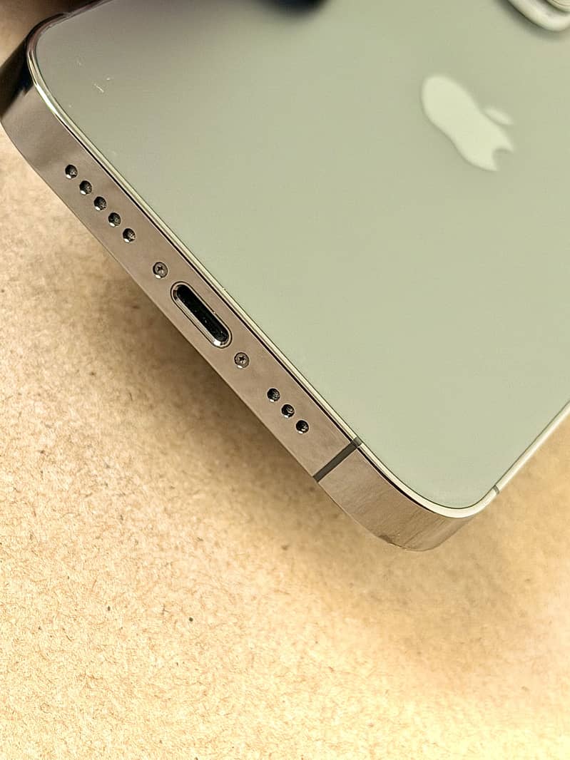 Apple iPhone 12 Pro 6