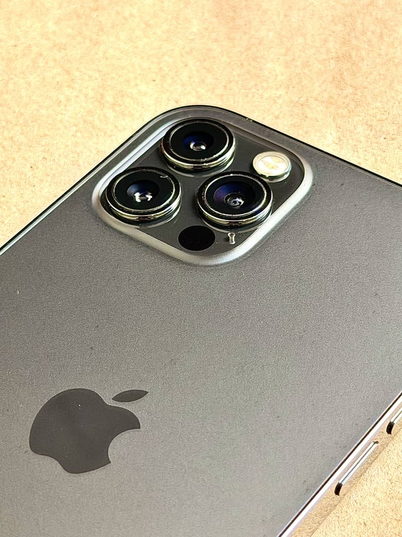 Apple iPhone 12 Pro 8