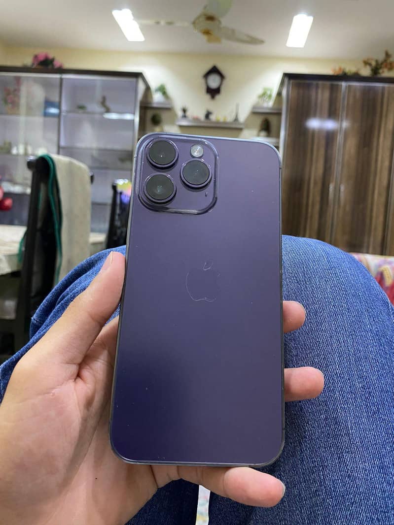 Apple iPhone 14 Pro Max 0