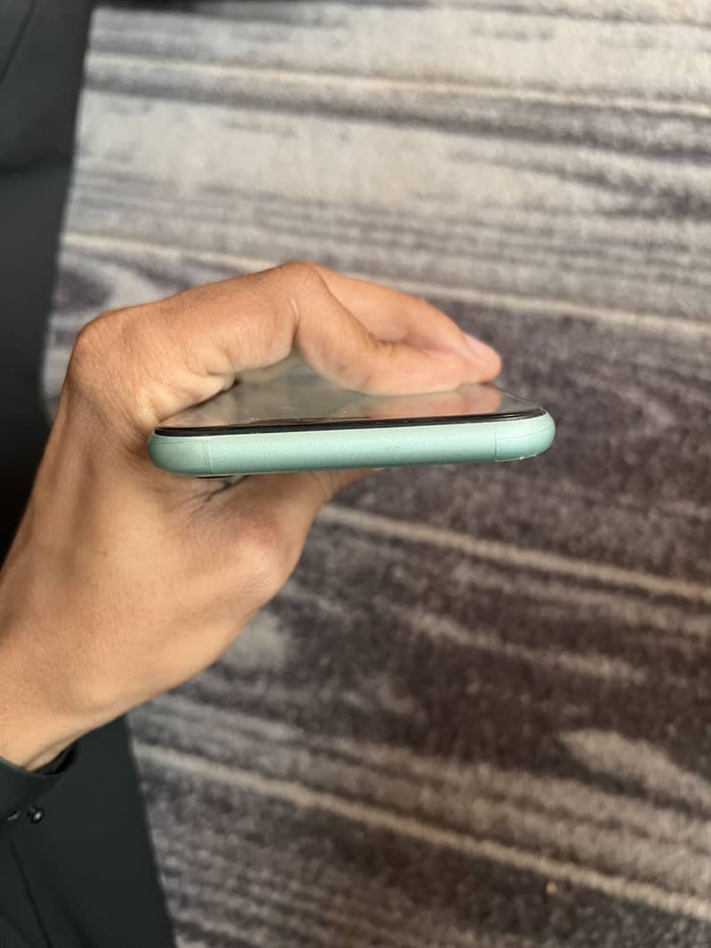 Apple iPhone 11 5