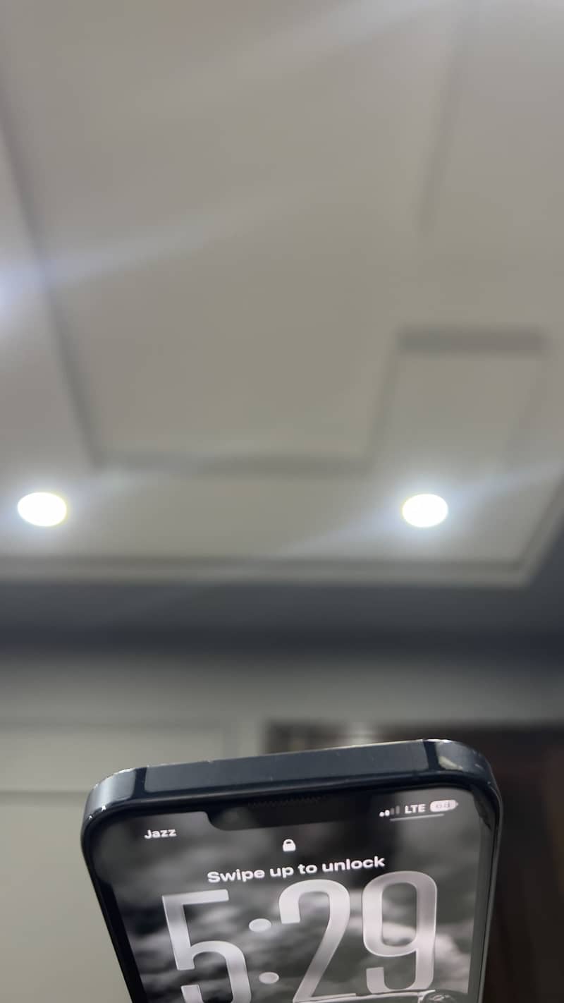 Apple iPhone 13 Pro 3