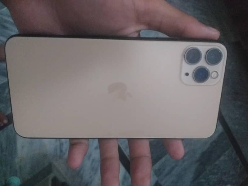 Apple iPhone 11 Pro Max 3