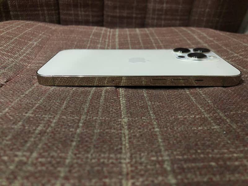Apple iPhone 13 Pro 3