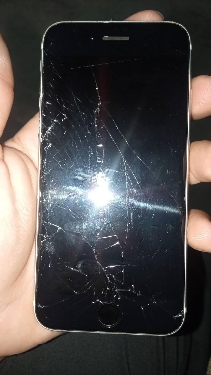 Apple iPhone SE 4