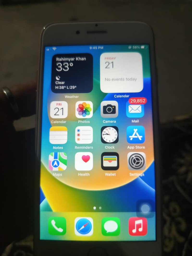 Apple iPhone 8 1