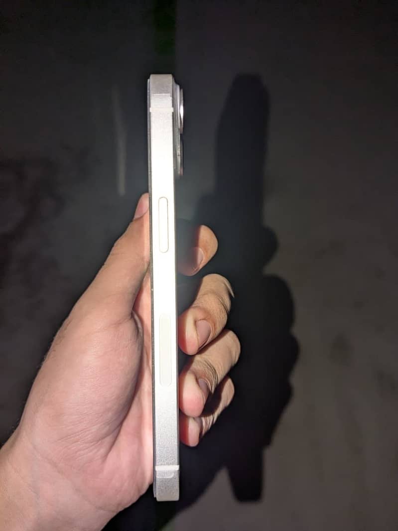 Apple iPhone 14 2