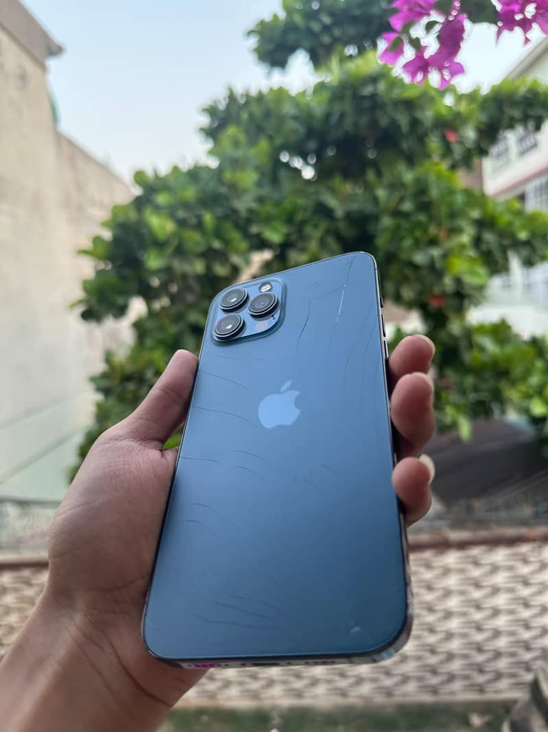 Apple iPhone 12 Pro Max 3