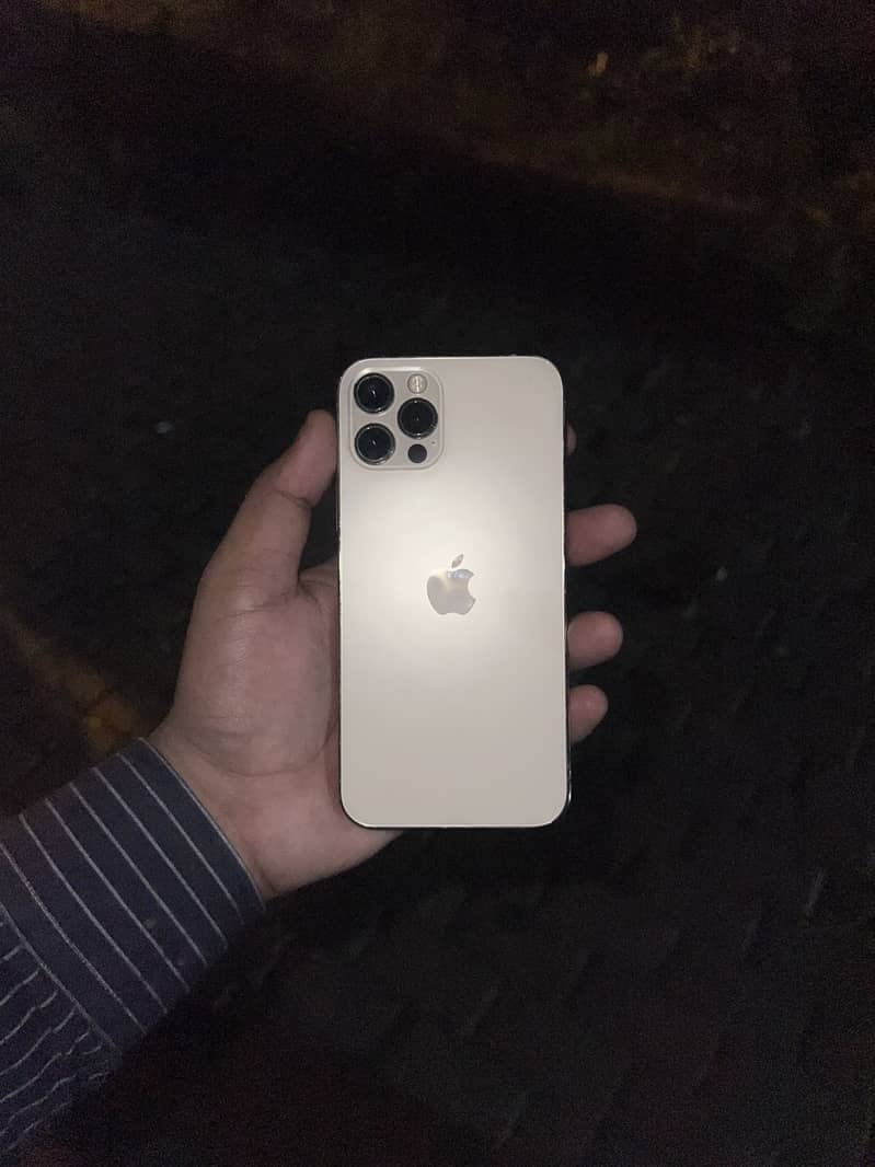 Apple iPhone 12 Pro 4