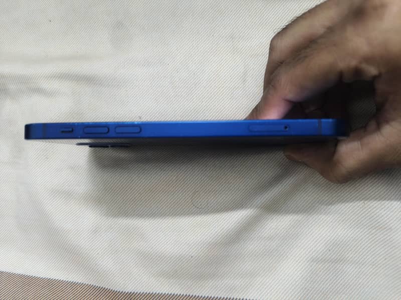 Apple iPhone 12 5