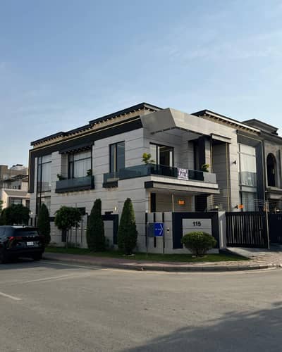 10 Marla Slightly Used House For Sale In Jasmine Block Sector C Bahria Town Lahore