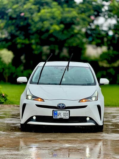 Toyota Prius B2B model 2020 import 2025