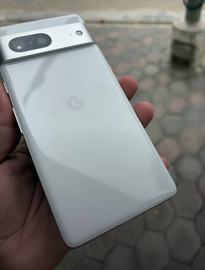 Google Pixel 7 4